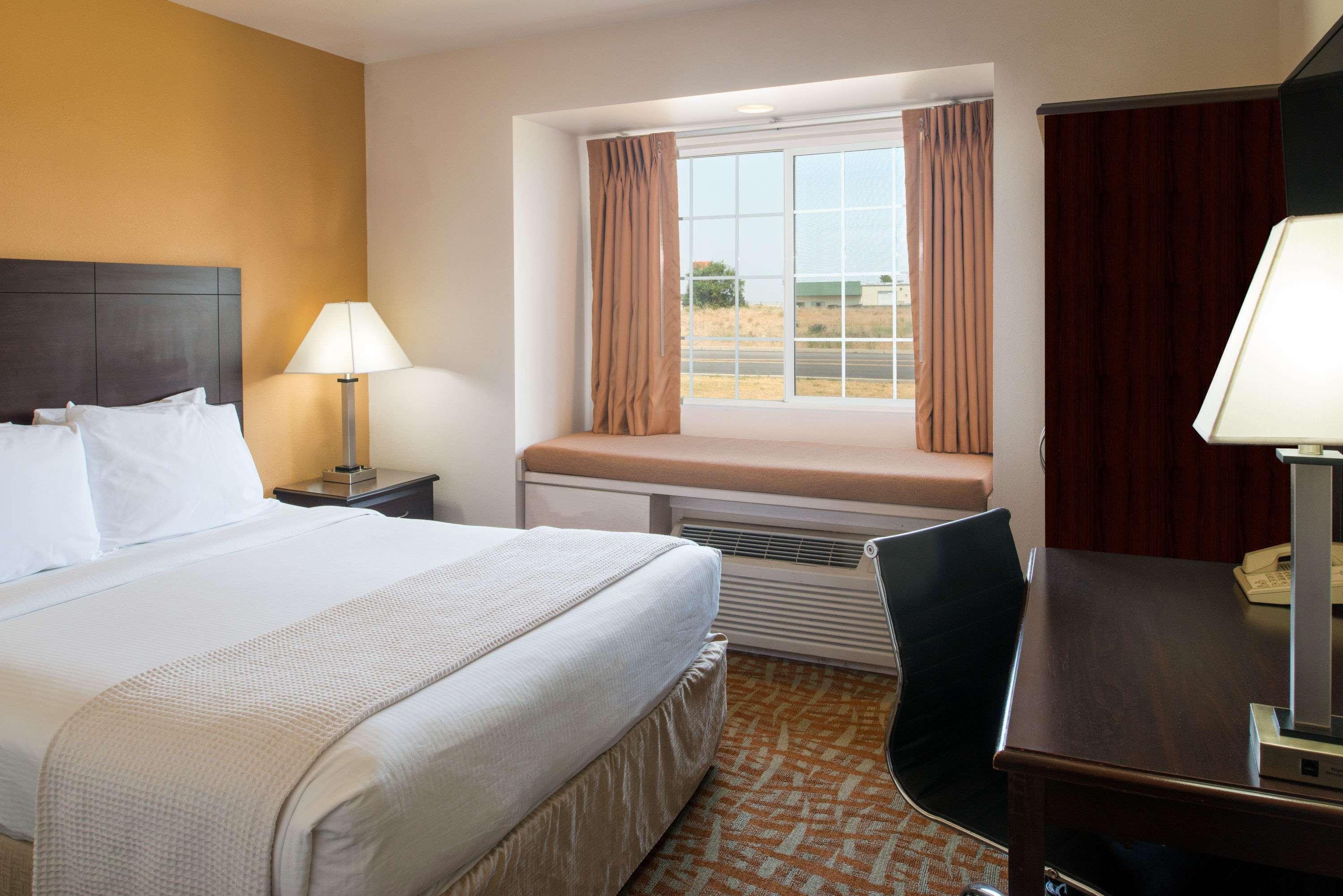 Days Inn & Suites By Wyndham Spokane Airport Airway Heights Kültér fotó