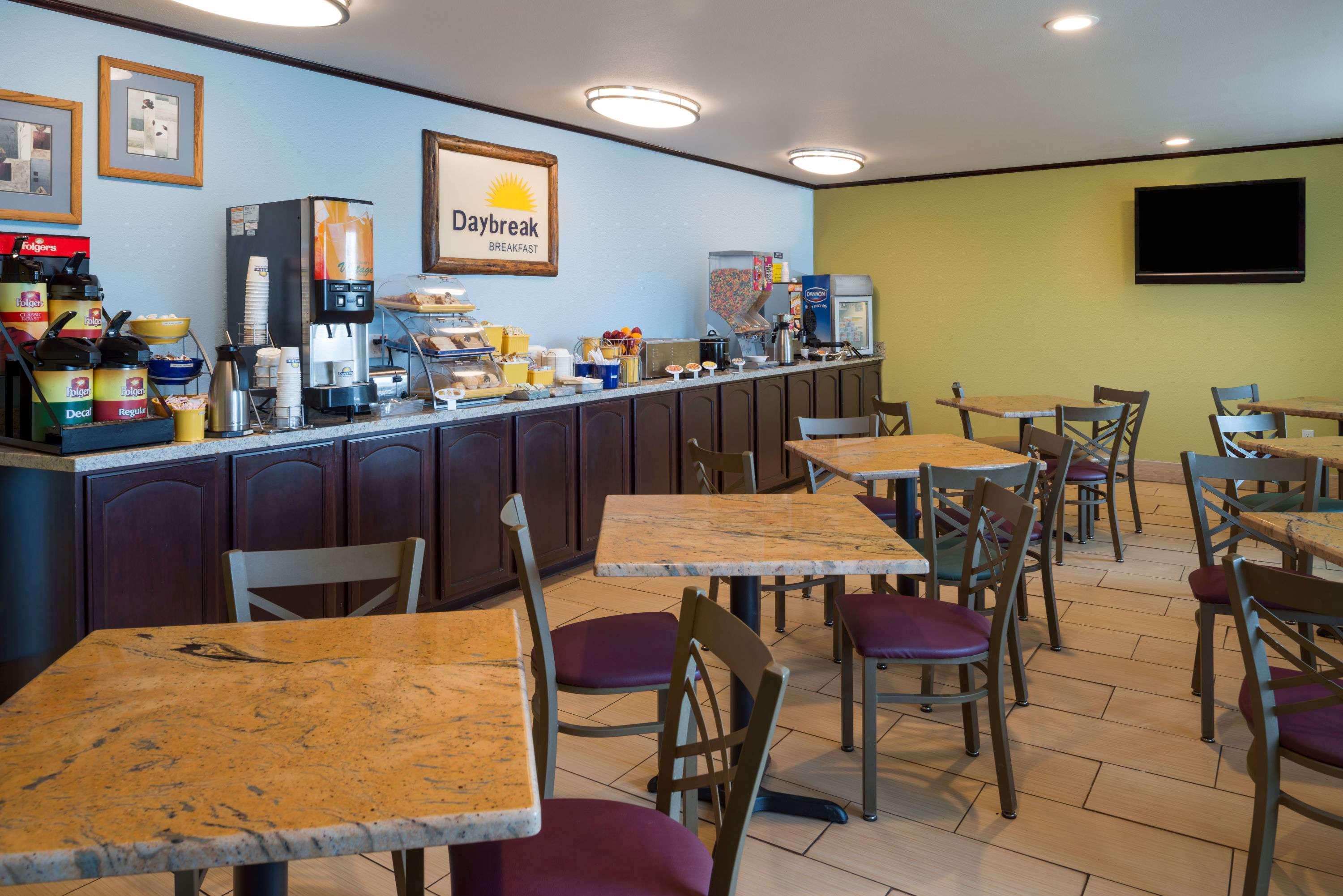 Days Inn & Suites By Wyndham Spokane Airport Airway Heights Kültér fotó